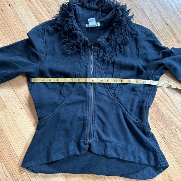 Prairie Underground Black Sweatshirt, 3/4 Length Sleeves - Picture 7 of 8